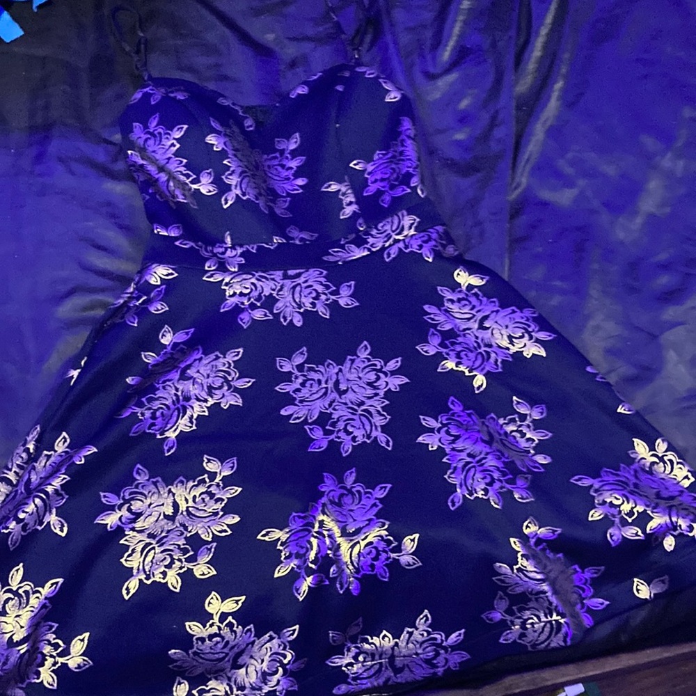 City Triangle size 5 homecoming dress